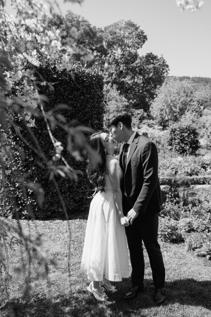 Engagement Session at Filoli Gardens in California | California wedding photographer Katelyn Bradley Photography