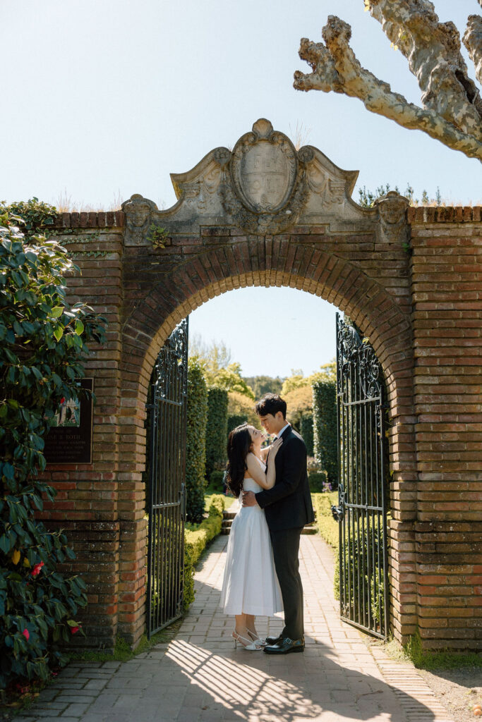 Engagement Session at Filoli Gardens in California | California wedding photographer Katelyn Bradley Photography