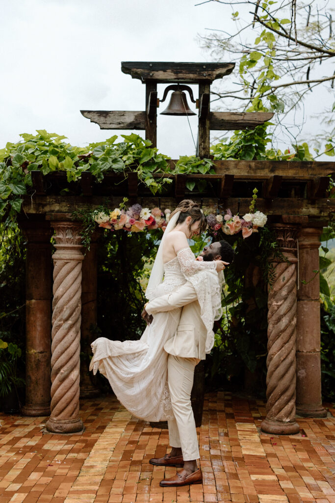 romantic photos of the bride and groom on their wedding day at the Hacienda Siesta Alegre in Puerto Rico 
