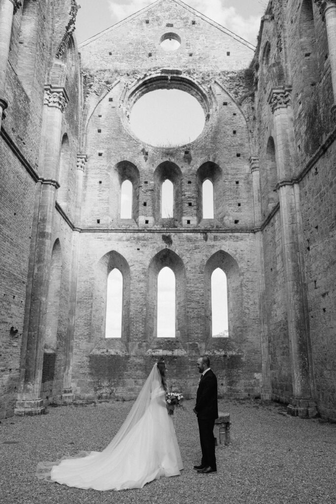 Wedding at San Galgano Abbey in Tuscany