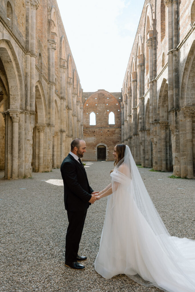 Wedding at San Galgano Abbey in Tuscany