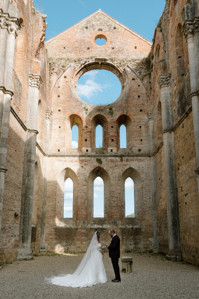 Wedding at San Galgano Abbey in Tuscany