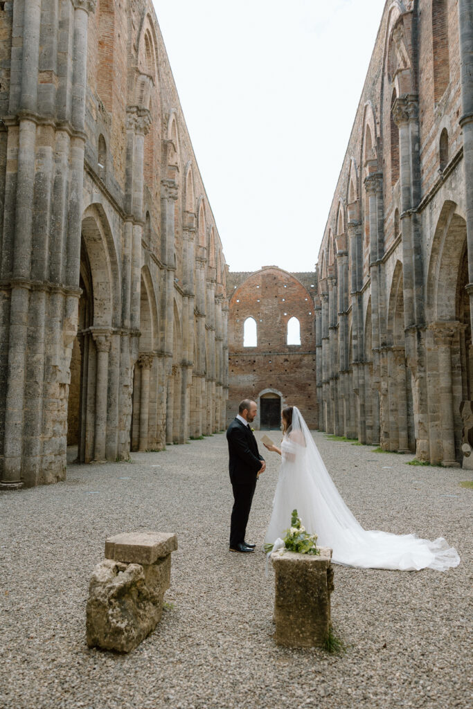 Wedding at San Galgano Abbey in Tuscany