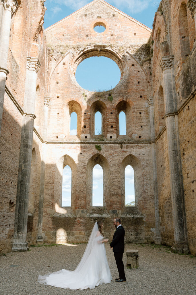 Wedding at San Galgano Abbey in Tuscany