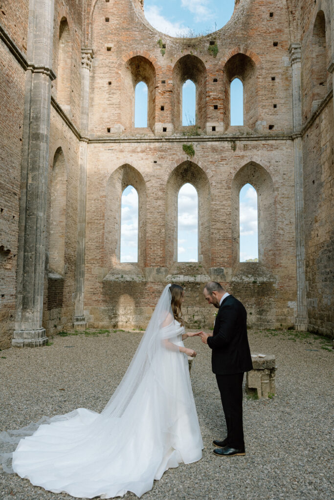 Wedding at San Galgano Abbey in Tuscany