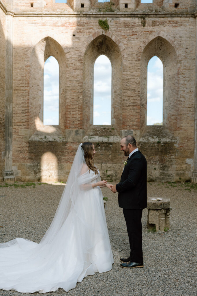 Wedding at San Galgano Abbey in Tuscany