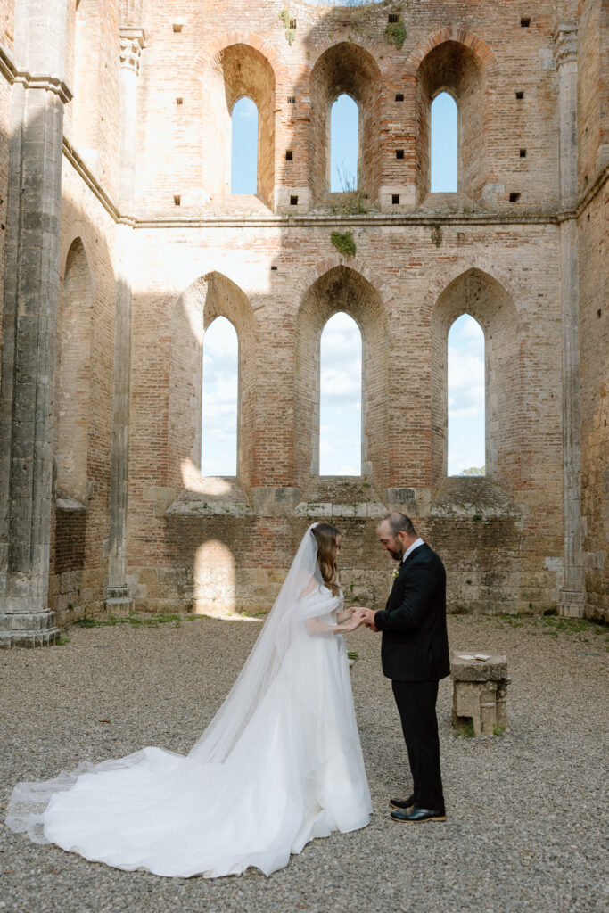 Wedding at San Galgano Abbey in Tuscany