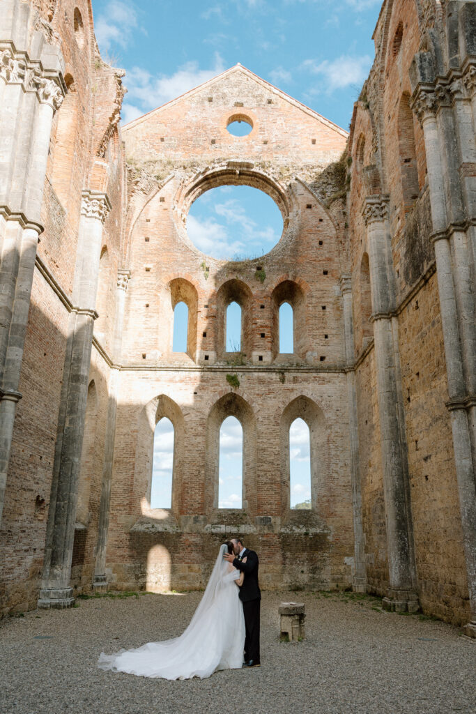 Wedding at San Galgano Abbey in Tuscany