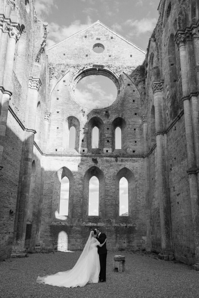 Wedding at San Galgano Abbey in Tuscany