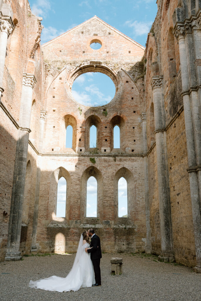 Wedding at San Galgano Abbey in Tuscany
