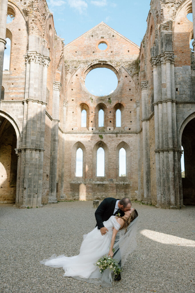Wedding at San Galgano Abbey in Tuscany