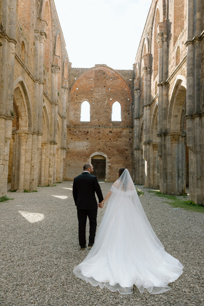 Wedding at San Galgano Abbey in Tuscany