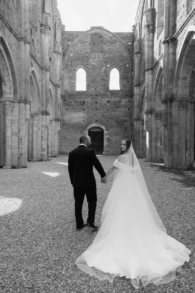Wedding at San Galgano Abbey in Tuscany