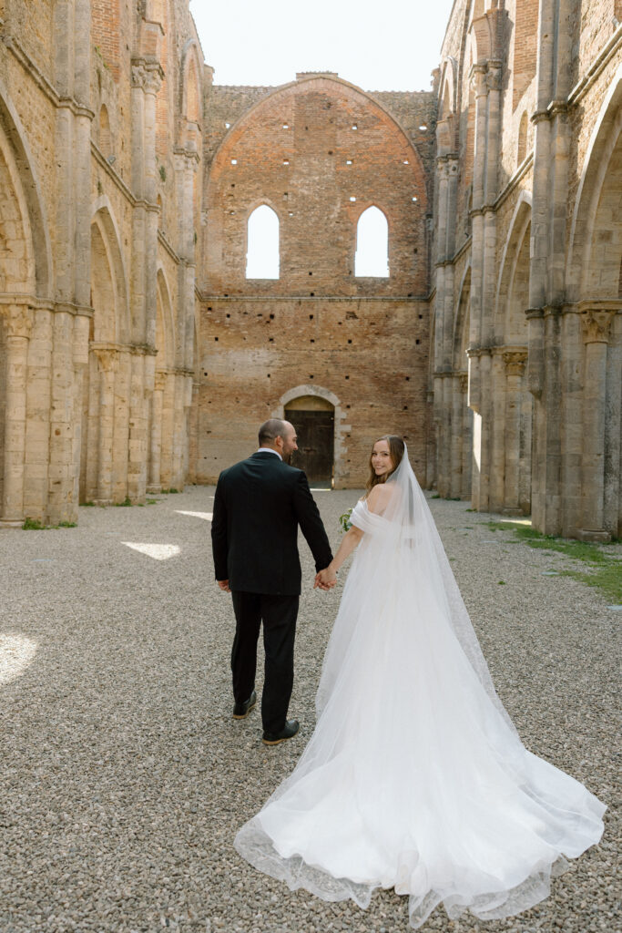 Wedding at San Galgano Abbey in Tuscany
