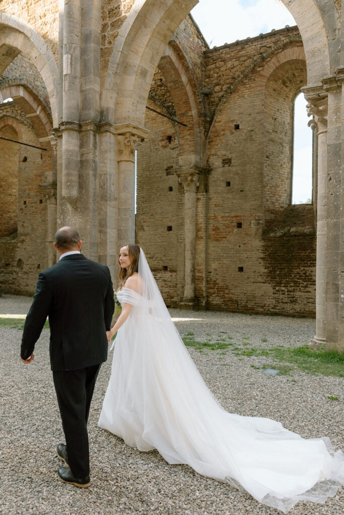 Wedding at San Galgano Abbey in Tuscany