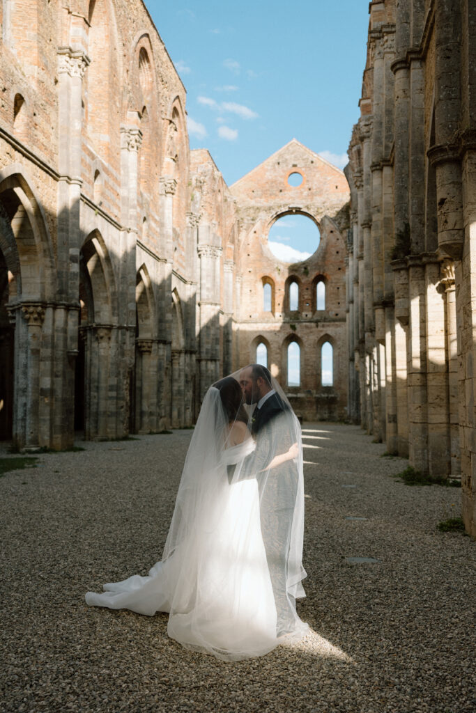 Wedding at San Galgano Abbey in Tuscany