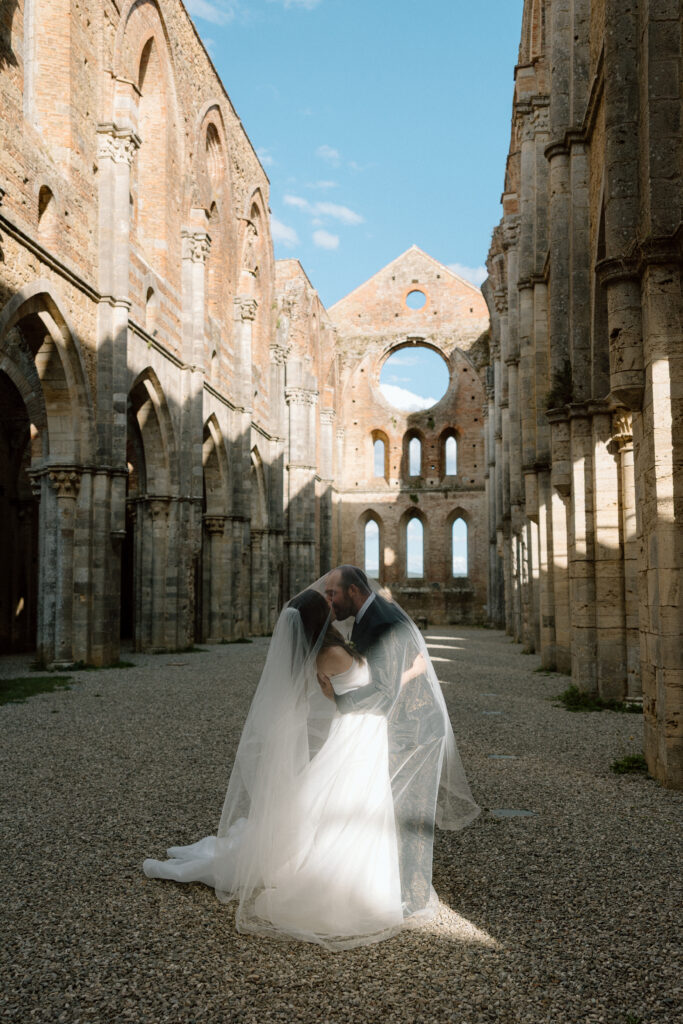 Wedding at San Galgano Abbey in Tuscany
