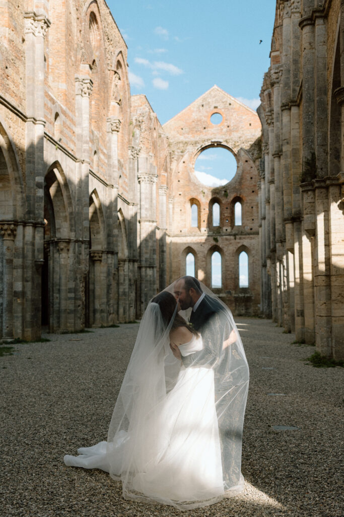 Wedding at San Galgano Abbey in Tuscany