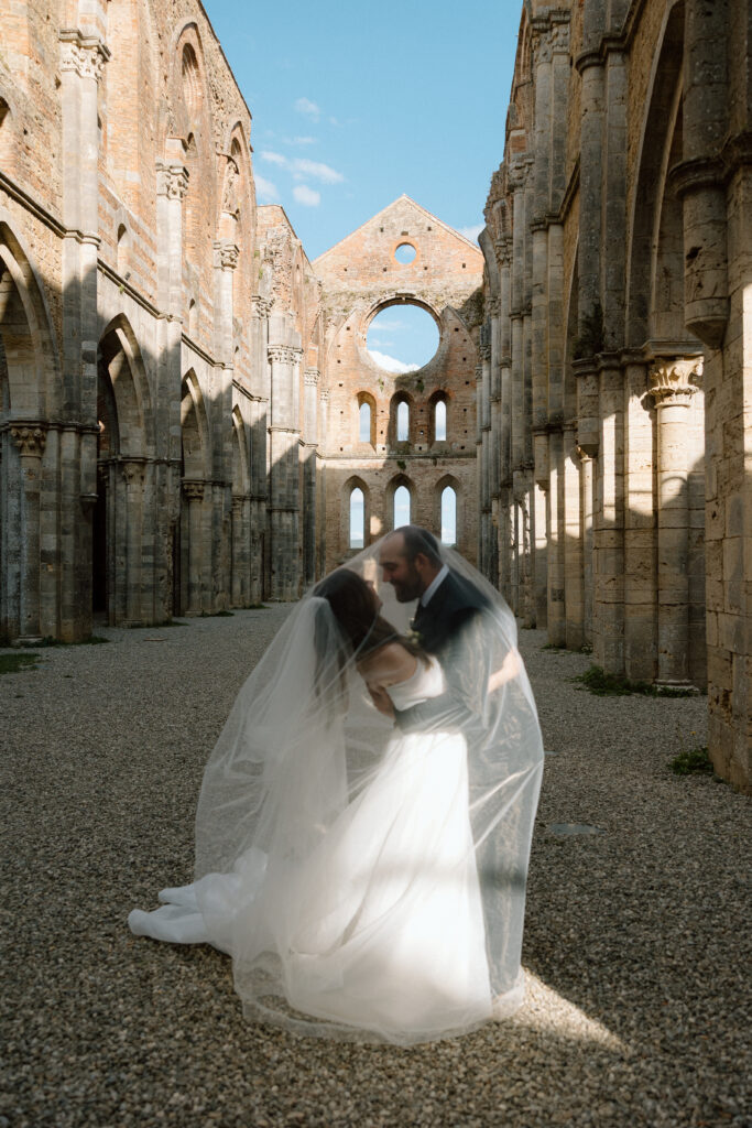 Wedding at San Galgano Abbey in Tuscany