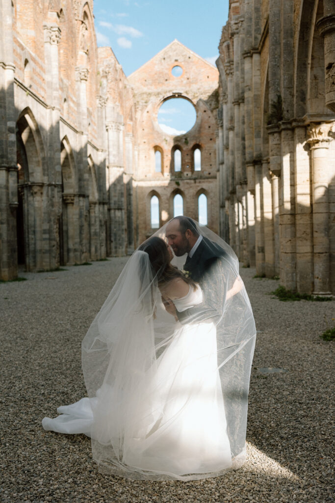 Wedding at San Galgano Abbey in Tuscany