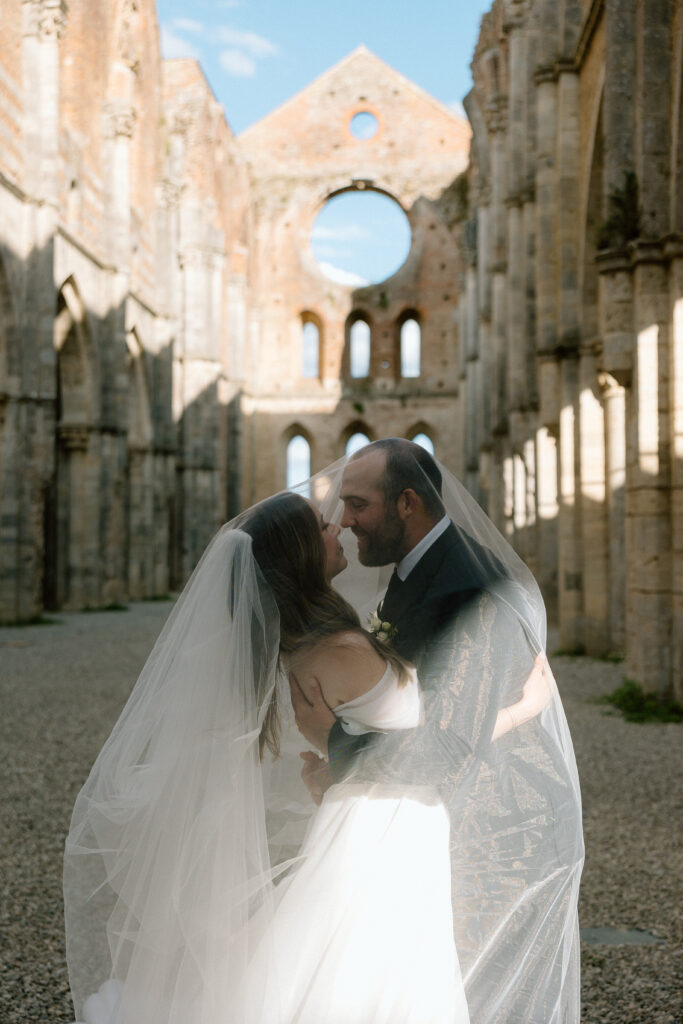 Wedding at San Galgano Abbey in Tuscany