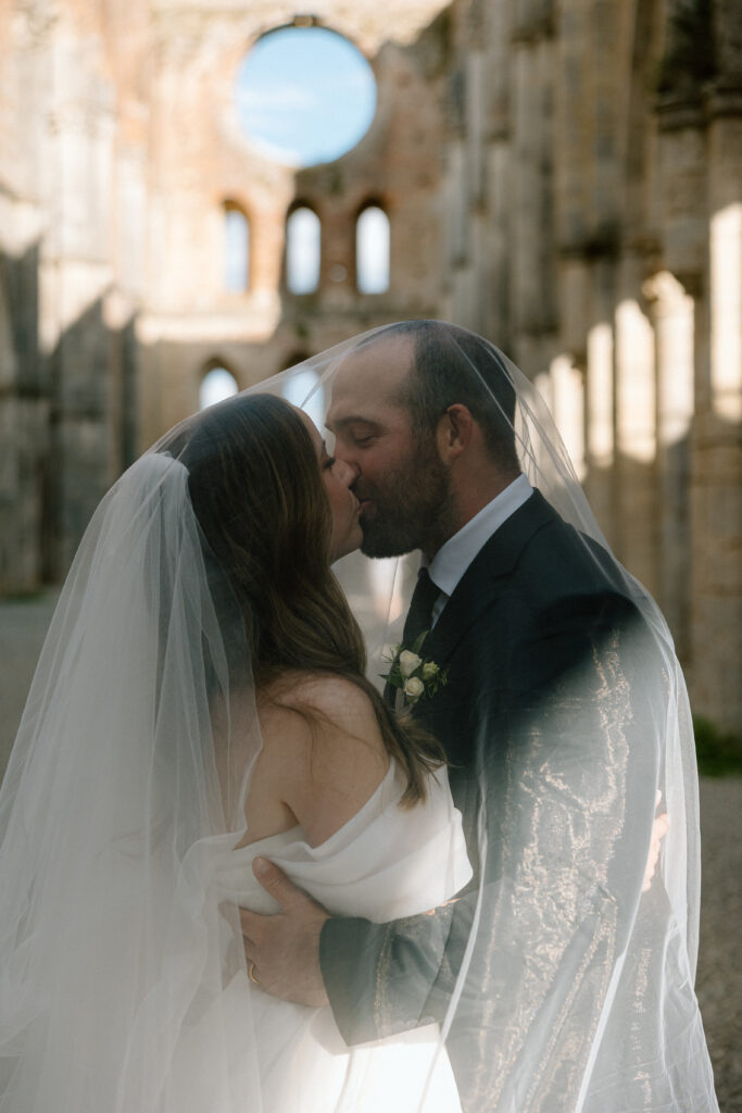 Wedding at San Galgano Abbey in Tuscany