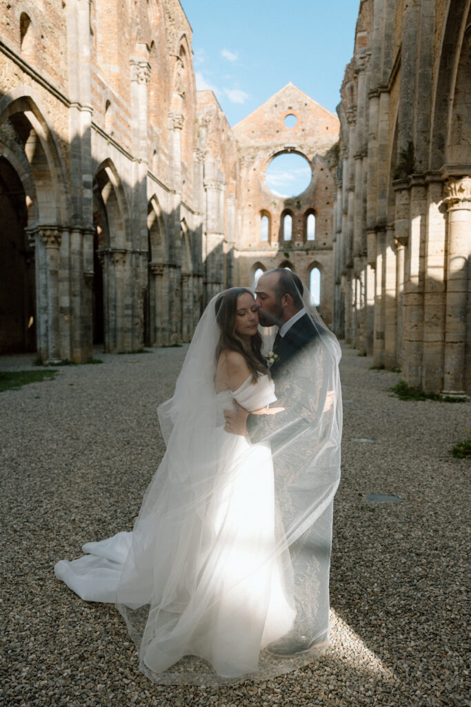 Wedding at San Galgano Abbey in Tuscany