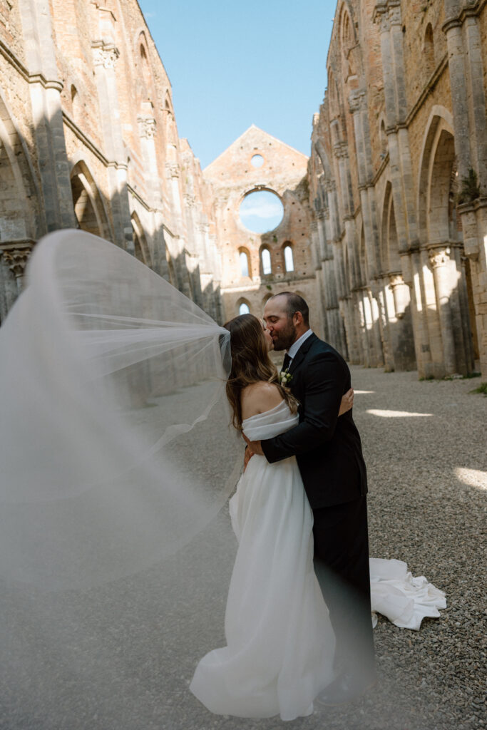 Wedding at San Galgano Abbey in Tuscany
