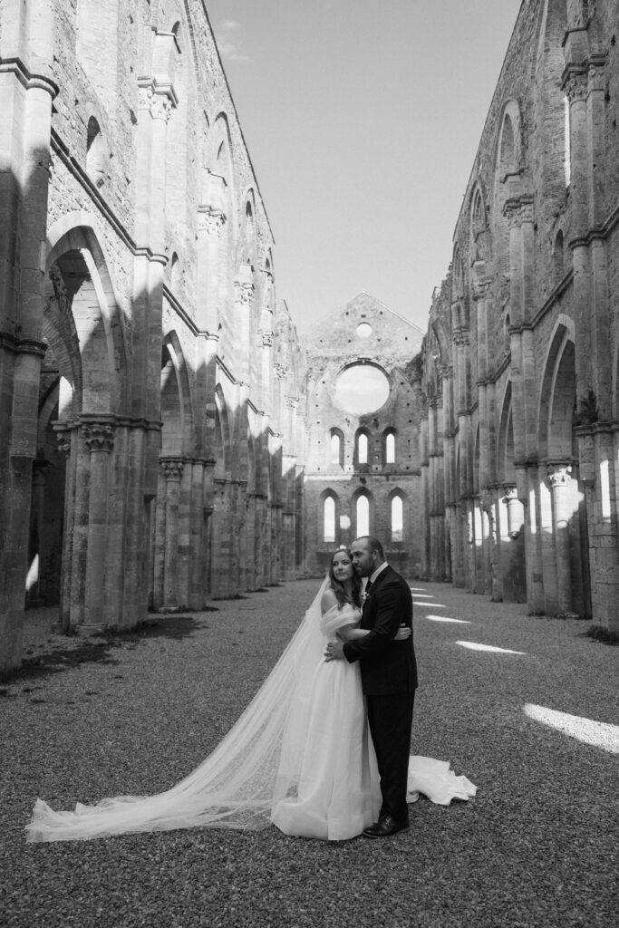 Wedding at San Galgano Abbey in Tuscany