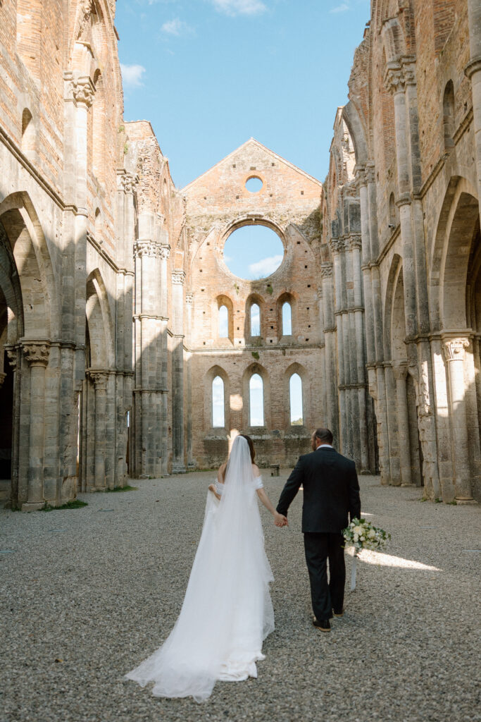 Wedding at San Galgano Abbey in Tuscany