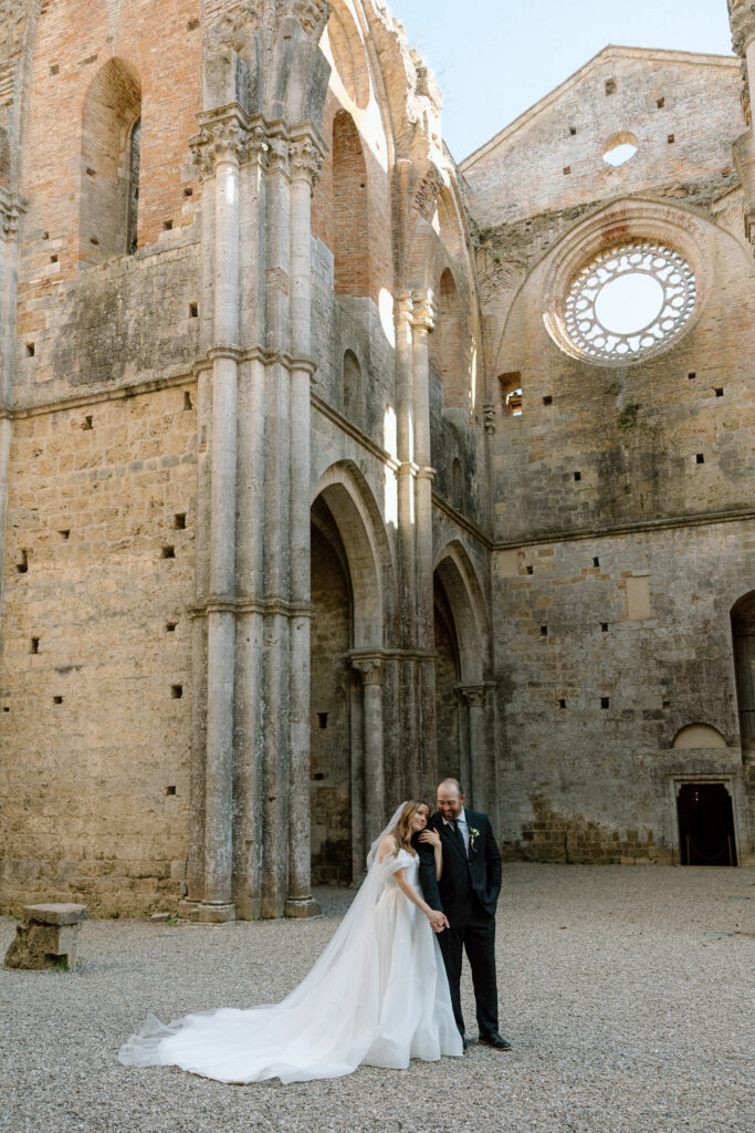 Wedding at San Galgano Abbey in Tuscany