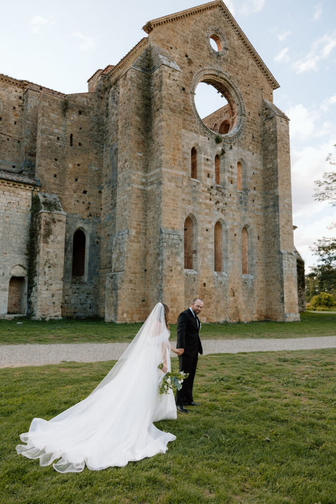 Wedding at San Galgano Abbey in Tuscany