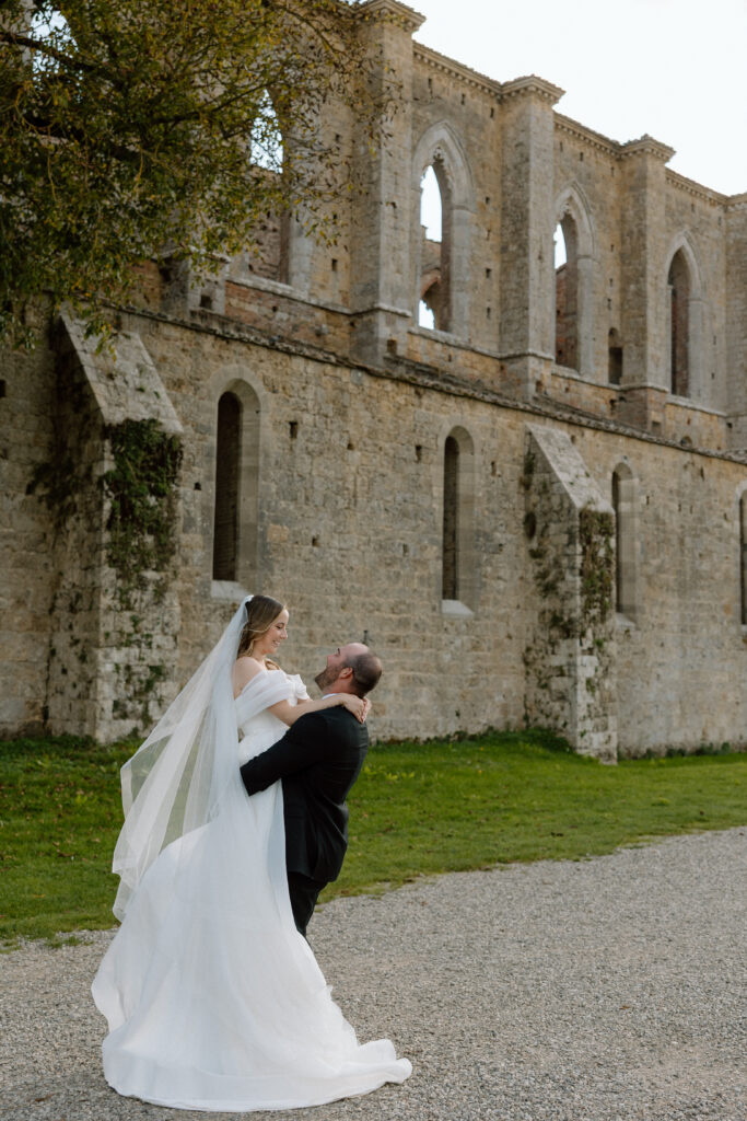 Wedding at San Galgano Abbey in Tuscany